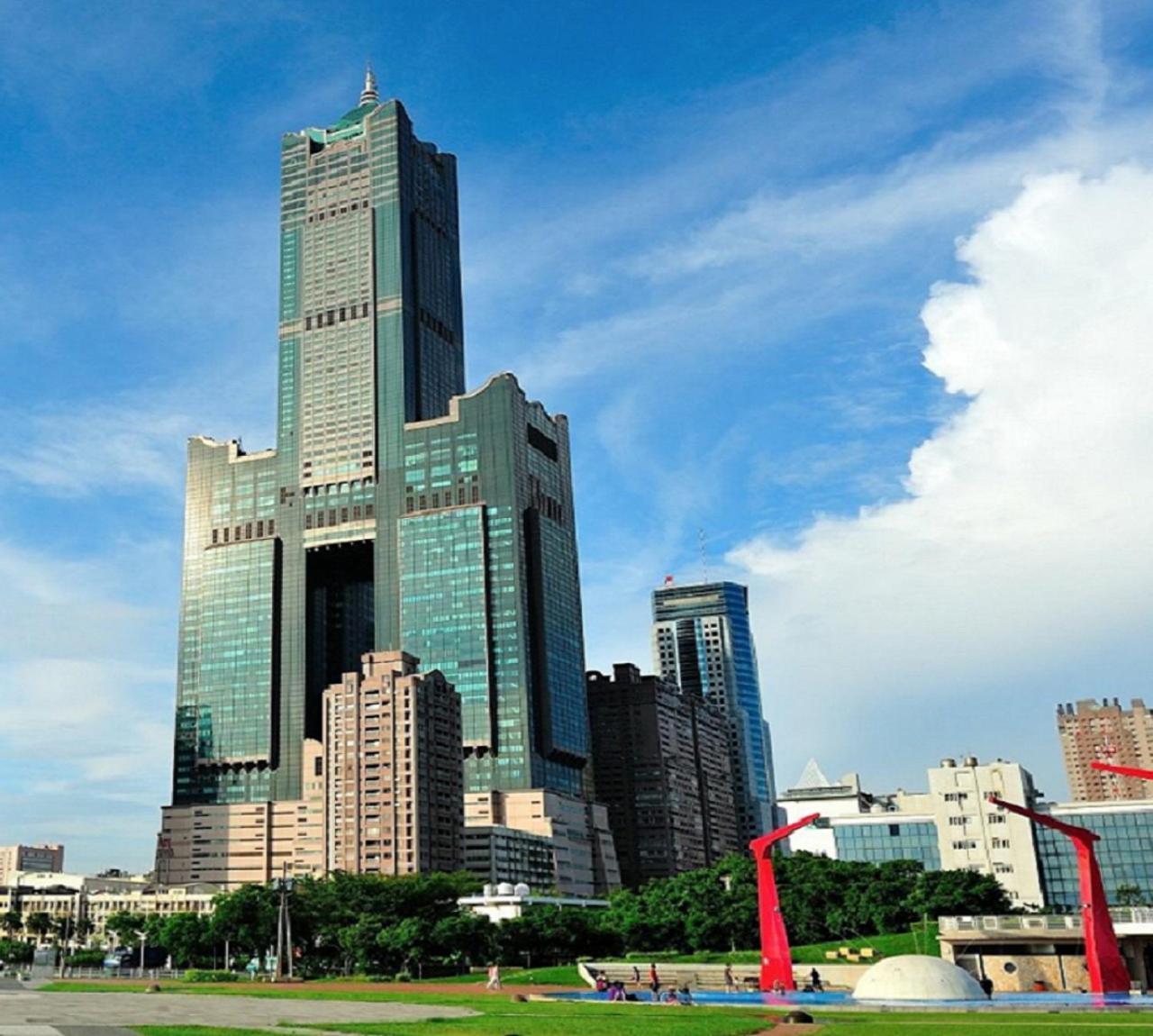 85 Eagle Hotel Kaohsiung Exterior photo